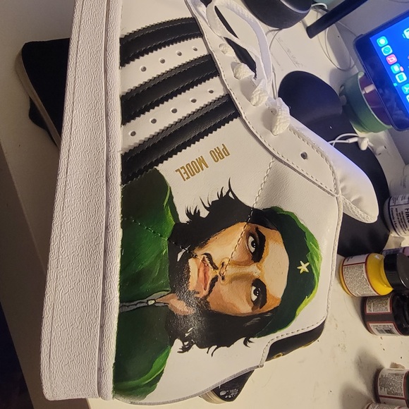 Customs - Picture 6 of 8